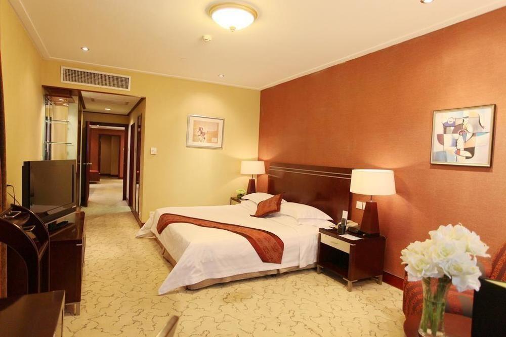 Yun-Zen Jinling World Trade Plaza Hotel Shijiazhuang Bagian luar foto