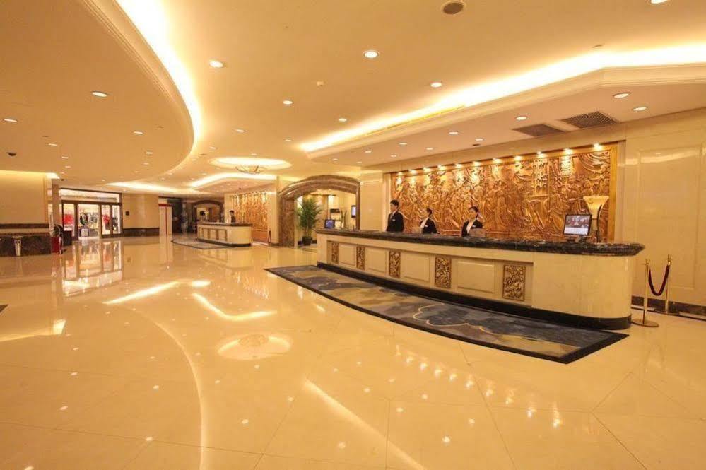 Yun-Zen Jinling World Trade Plaza Hotel Shijiazhuang Bagian luar foto