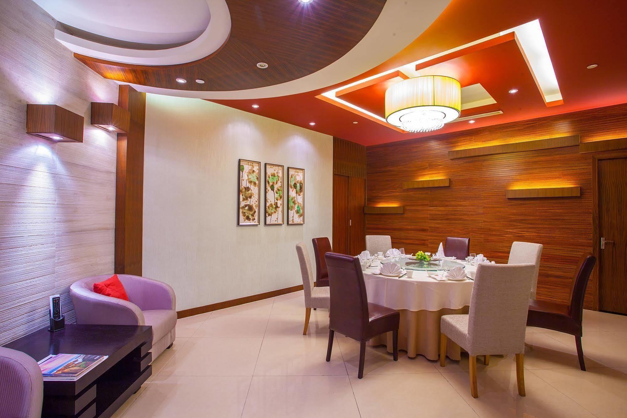 Yun-Zen Jinling World Trade Plaza Hotel Shijiazhuang Bagian luar foto