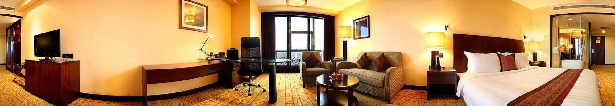 Yun-Zen Jinling World Trade Plaza Hotel Shijiazhuang Bagian luar foto