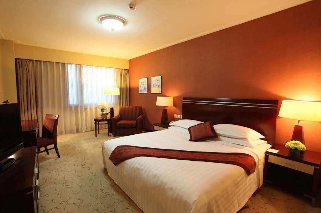 Yun-Zen Jinling World Trade Plaza Hotel Shijiazhuang Bagian luar foto
