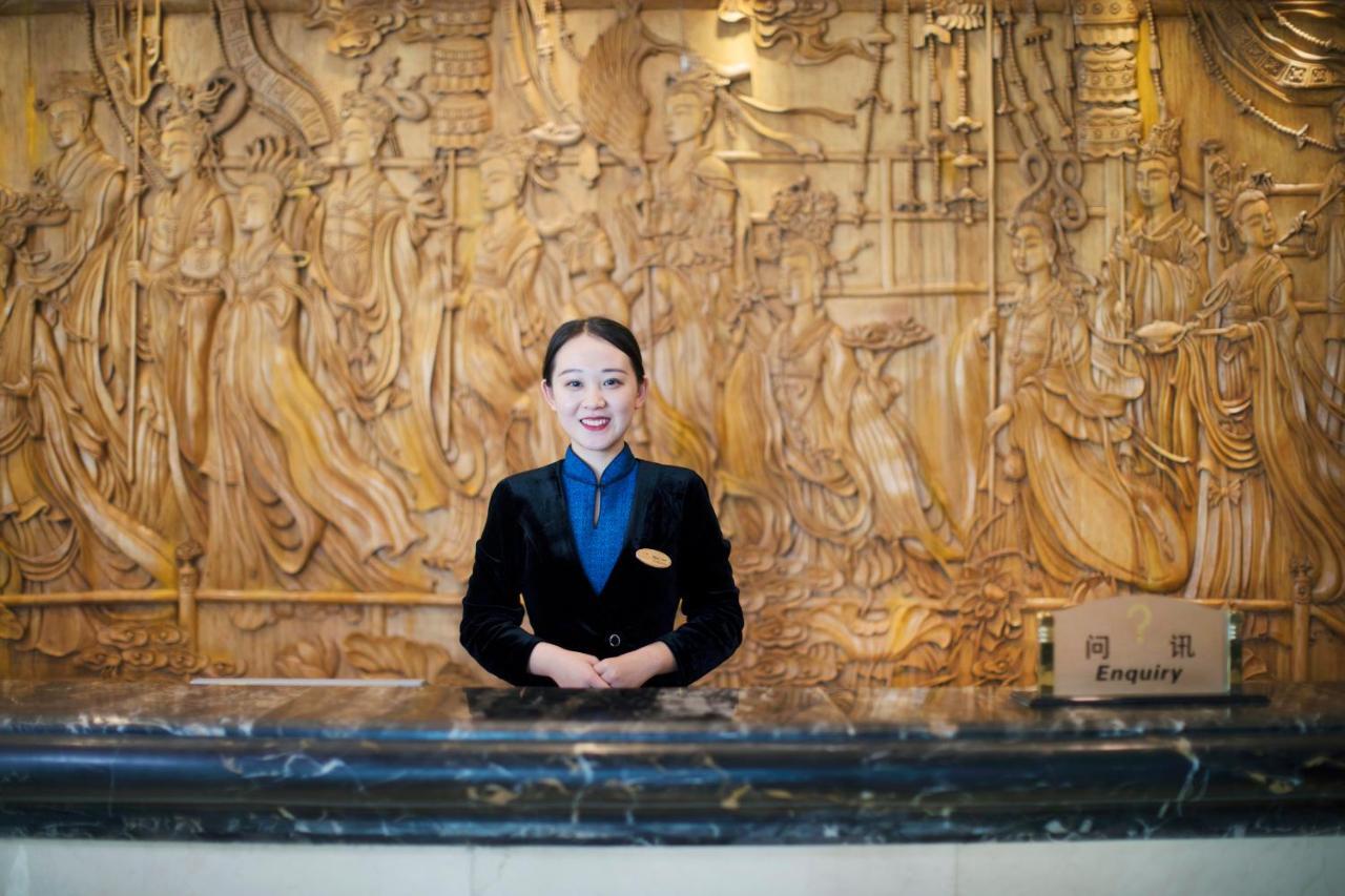 Yun-Zen Jinling World Trade Plaza Hotel Shijiazhuang Bagian luar foto