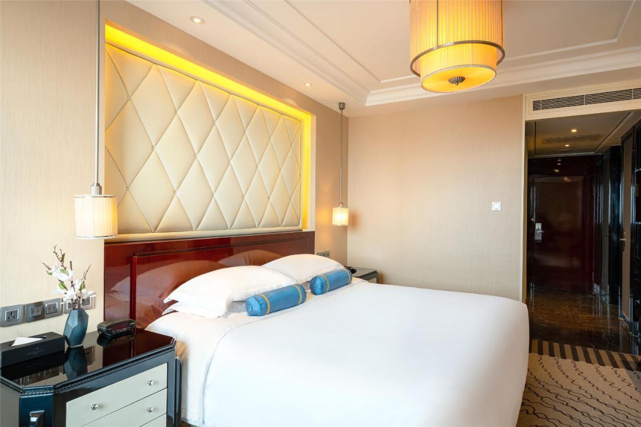 Yun-Zen Jinling World Trade Plaza Hotel Shijiazhuang Bagian luar foto